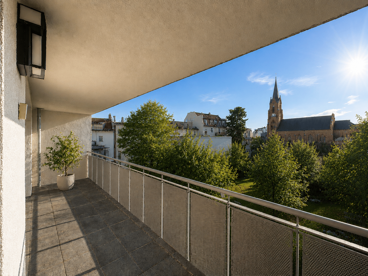 Attraktive Wohnung mit zwei Balkonen, Lift und Stellplatz in Gohlis-Süd – Leipzig – Vorschaubild 2