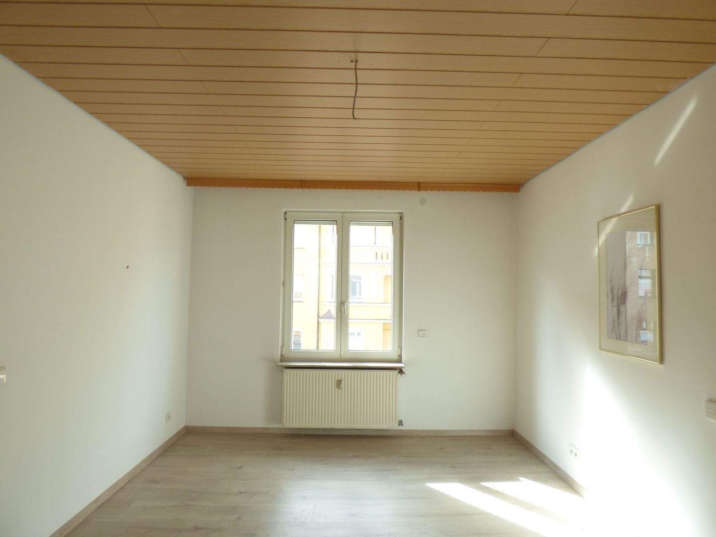 3-Zimmer-Wohnung mit Balkon, zentral gelegen, nur wenige Gehminuten zur U-Bahn Aufseßplatz, mit schöner Einbauküche – Nürnberg – Vorschaubild 5