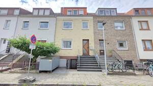 Charmantes Reihenmittelhaus für Familien, Paare oder Kapitalanleger mit viel Gestaltungsspielraum. – 28215 Bremen – Vorschaubild 2