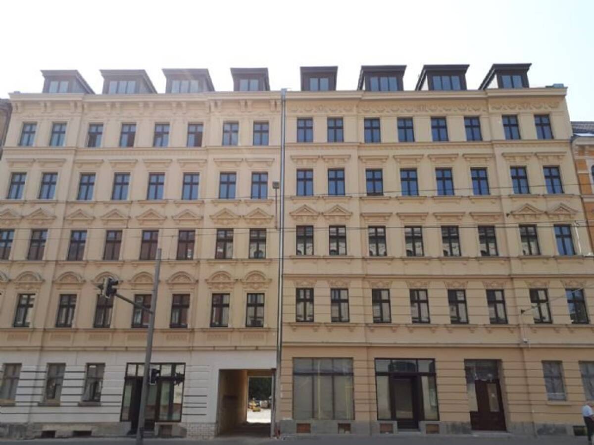 Stilvoll sanierte 2 Zimmer-Wohnung mit Terrasse zum Hinterhof – 4155 Leipzig – Bild 1 von 6