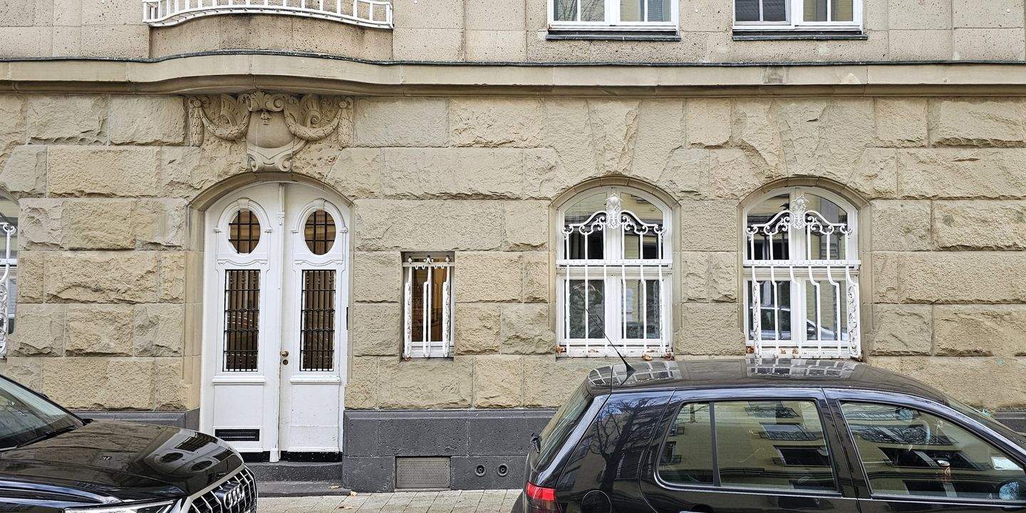 Garten, Stellplatz und Ruhe mitten im Zentrum von Rheydt - Exklusive 2-Zimmer-Erdgeschoßwohnung – Mönchengladbach – Vorschaubild 3
