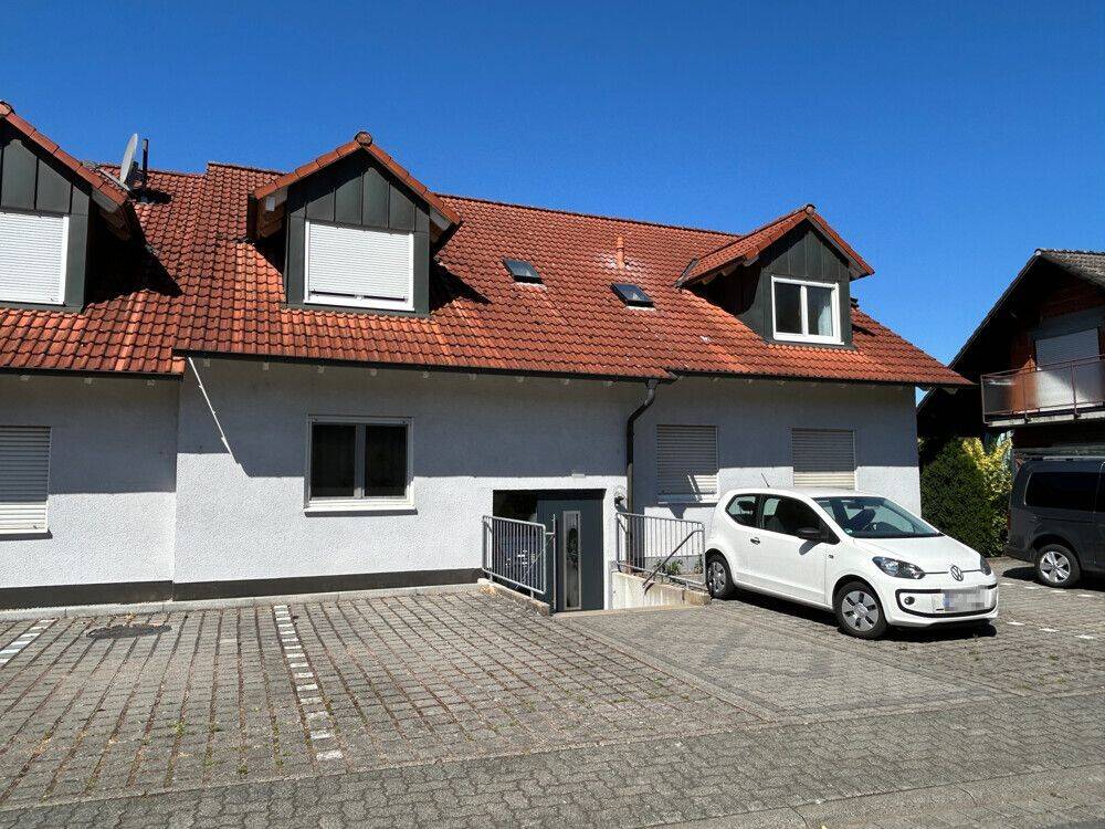 Süße 2-Zi.-Eigentumswohnung mit Balkon und Blick ins Grüne!