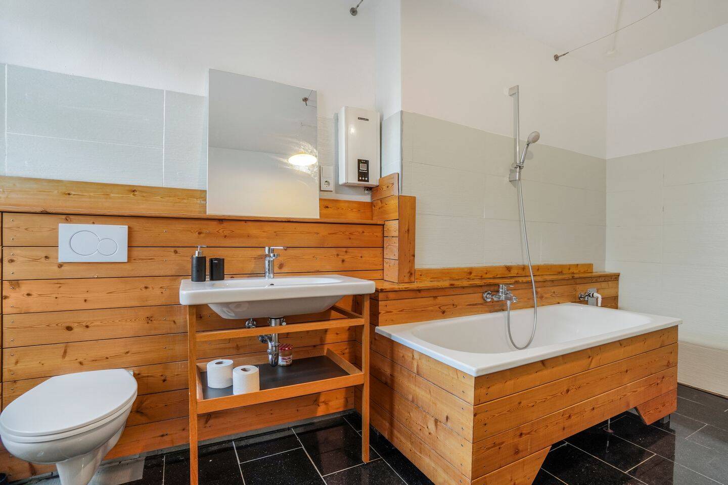 Historischer Charme trifft zeitgemäße Eleganz - 2-Zimmer-Altbau in Neukölln – Berlin – Vorschaubild 8