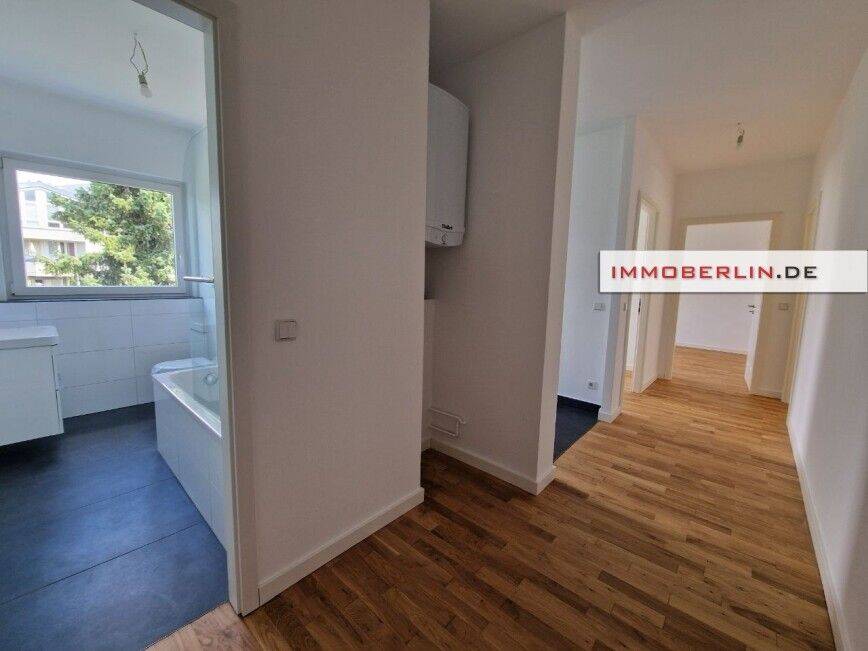 IMMOBERLIN.DE - Geschmackvoll modernisierte Wohnung mit ruhiger Südwestloggia – Berlin – Vorschaubild 4