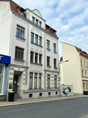 Ihr neues Zuhause im Gründerzeithaus - helle 2-Raum-Wohnung in bester Meeraner Lage – 8393 Meerane – Vorschaubild 2
