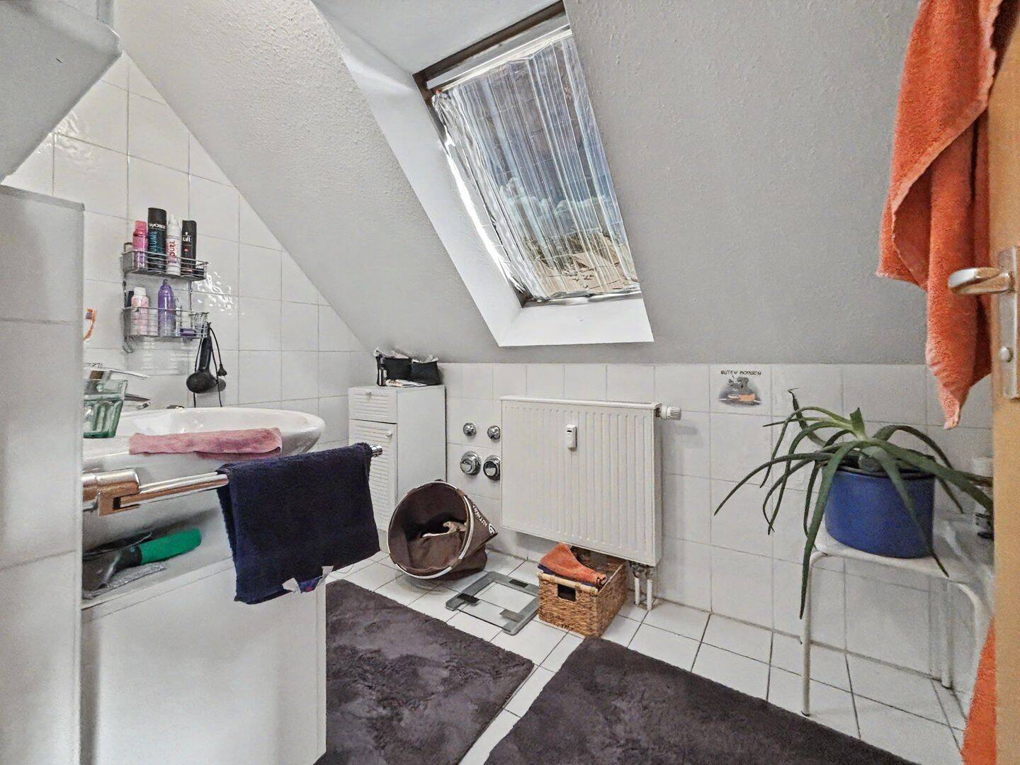Vermietete 3-Zimmer-Dachgeschosswohnung in Augsburg-Göggingen – Augsburg – Vorschaubild 7