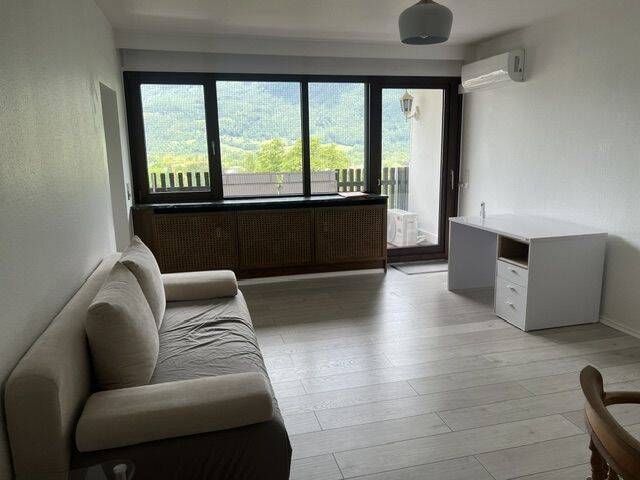 Teilmöblierte, modern ausgestattete 2 Zimmer - Wohnung im 7.OG mit Lift und herrlichem Bergblick- sucht langfristigen Mieter!