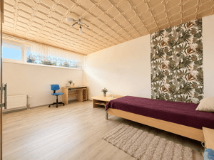 Großzügige 4-Zimmer-Wohnung mit Aufzug, 2 Bädern & 2 Stellplätzen in Wiesbaden-Auringen – 65207 Wiesbaden – Vorschaubild 6