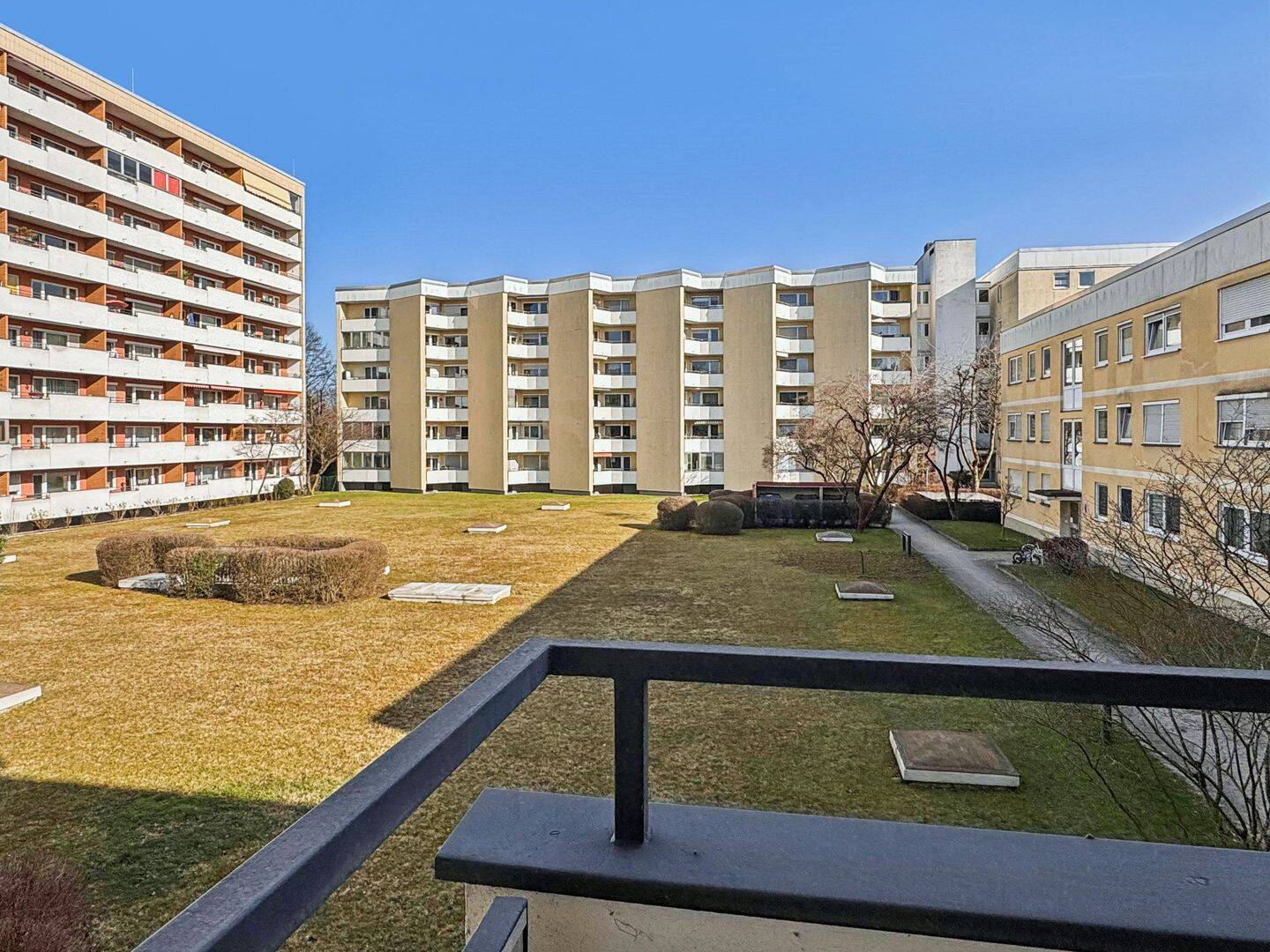 Kurzfristig bezugsfrei: Attraktive 2-Zimmer-Wohnung beliebter Lage – München – Vorschaubild 6