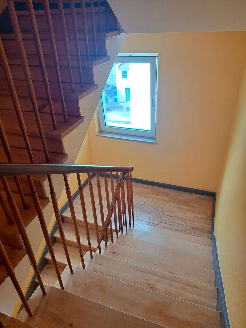 Charmantes 2-Zimmer-Apartment mit Balkon in Wiesbaden! – Wiesbaden – Vorschaubild 3