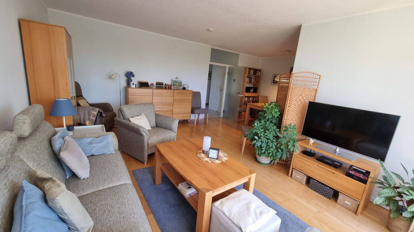 IDEAL FÜR DIE FAMILIE MIT LOGGIA UND TIEFGARAGENSTELLPLATZ – Wuppertal – Vorschaubild 2