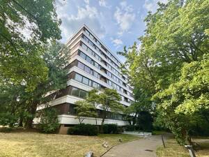 Renovierungschance in Düsseldorf-Lörick: 2-Zimmer-Wohnung mit perfektem Grundriss und TG-Stellplatz – 40547 Düsseldorf – Vorschaubild 2