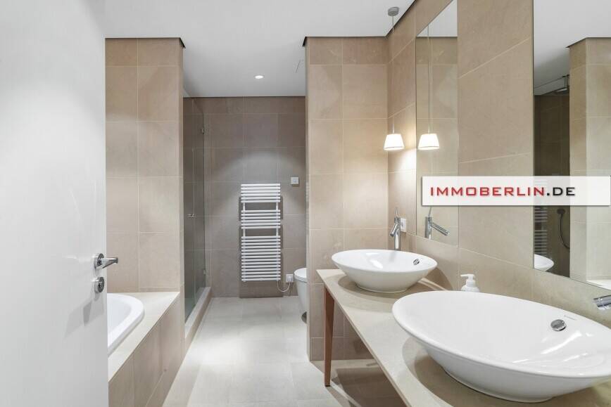 IMMOBERLIN.DE - Toplage bei der Spree! Exquisite Design-Wohnung mit Westloggia, Concierge & Wellness – Berlin – Vorschaubild 3