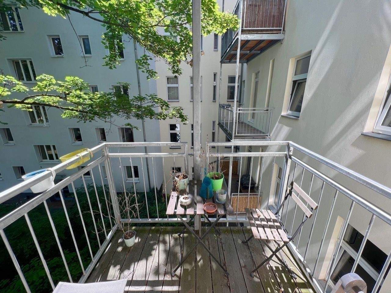NÄHE VOLKSPARK FRIEDRICHSHAIN & HAUSBURGPARK - BEGEHRTER ALTBAUCHARAKTER - ZUR ZEIT VERMIETET – Berlin – Vorschaubild 2