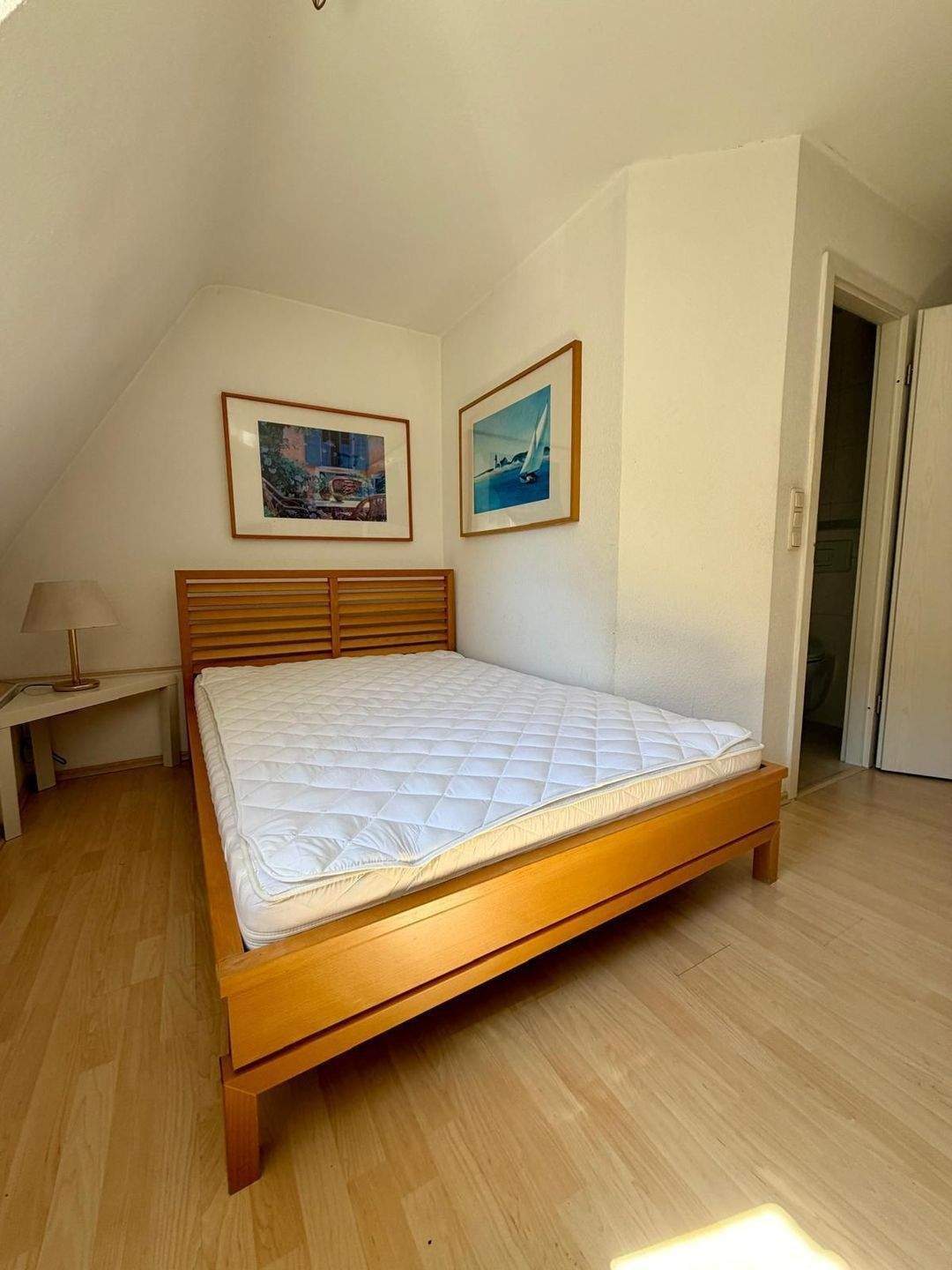 Sehr schöne, möblierte 1-Zimmer-Wohnung im Herzen der Altstadt – Nürnberg – Vorschaubild 4