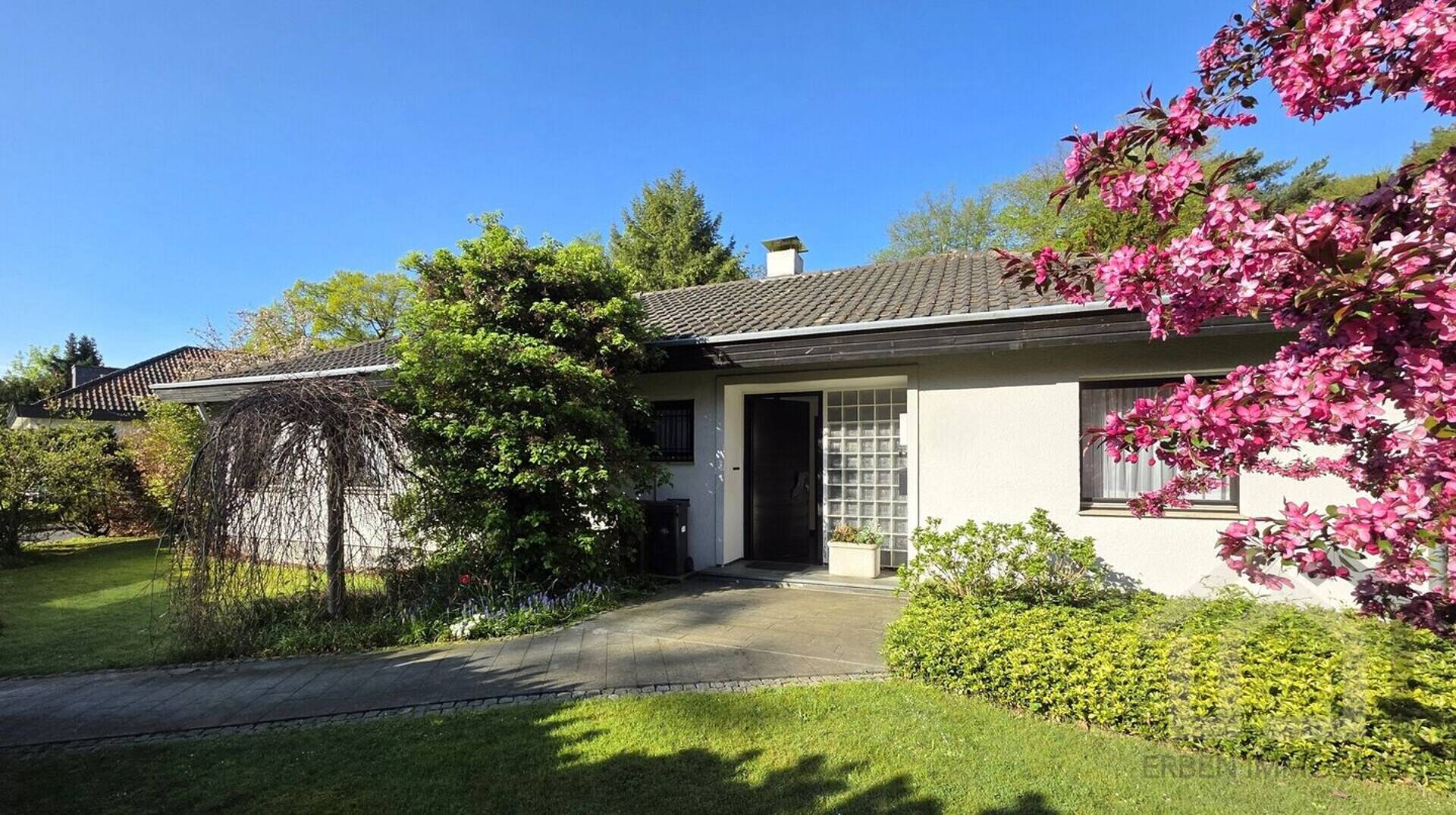 Bungalow in 51467 Bergisch Gladbach mit 167 m² kaufen