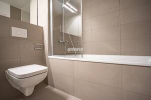 ** 3-Raum-Wohnung mit EBK, Balkon & Loggia im Herzen der Stadt ** – 1067 Dresden – Vorschaubild 8