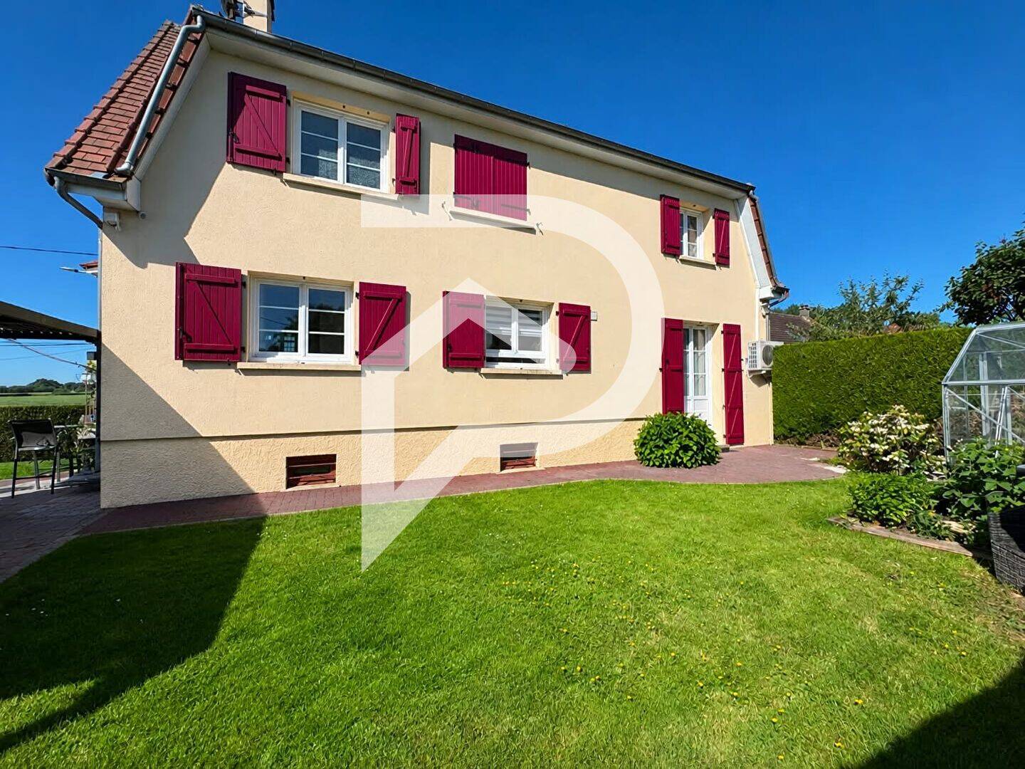 Maison 7 pièces 152 m² · à Beauvais · 152 m² · 346 000 €