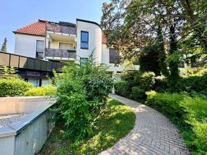 SOLIDE KAPITALANLAGE IN MÜNCHEN-NYMPHENBURG! HELLE, GUT GESCHNITTENE 2-ZKB-WOHNUNG MIT GUTER MIETE