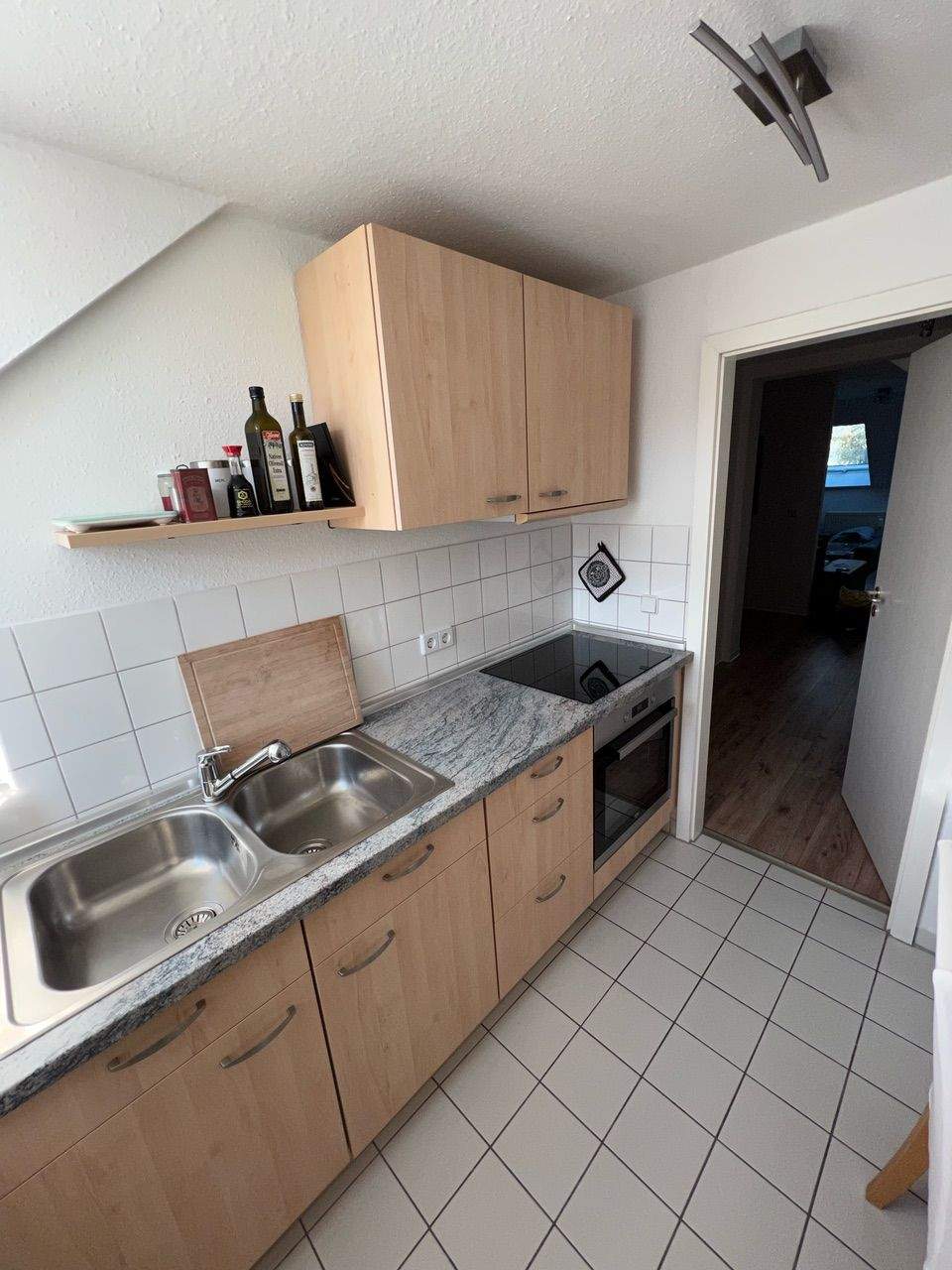 MÖBLIERTE MAISONETTE-WOHNUNG IN GUTER AUSSTATTUNG!!! – Chemnitz – Vorschaubild 4