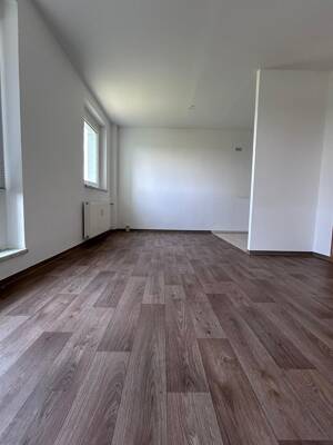2-Raum Wohnung mit Balkon – 39240 Calbe (Saale) – Vorschaubild 2