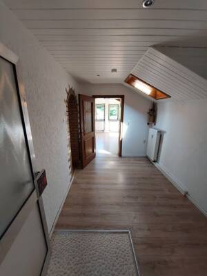 Schöne, neue renovierte Dachgeschosswohnung in der Nähe von Gerolstein zu vermieten – 54574 Birresborn – Vorschaubild 7