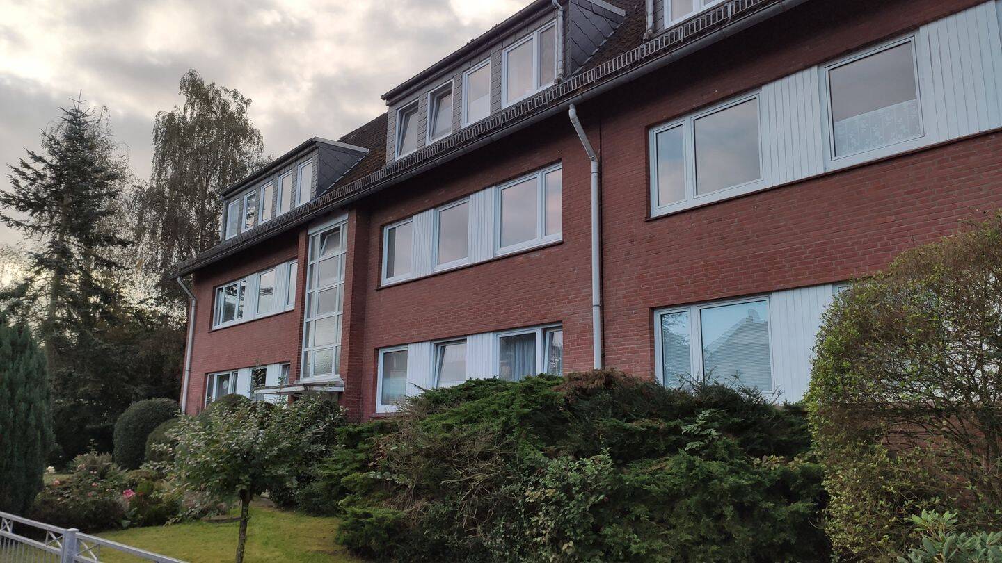 Helle 4-Zimmer-Dachgeschosswohnung mit Balkon – Horn-Lehe