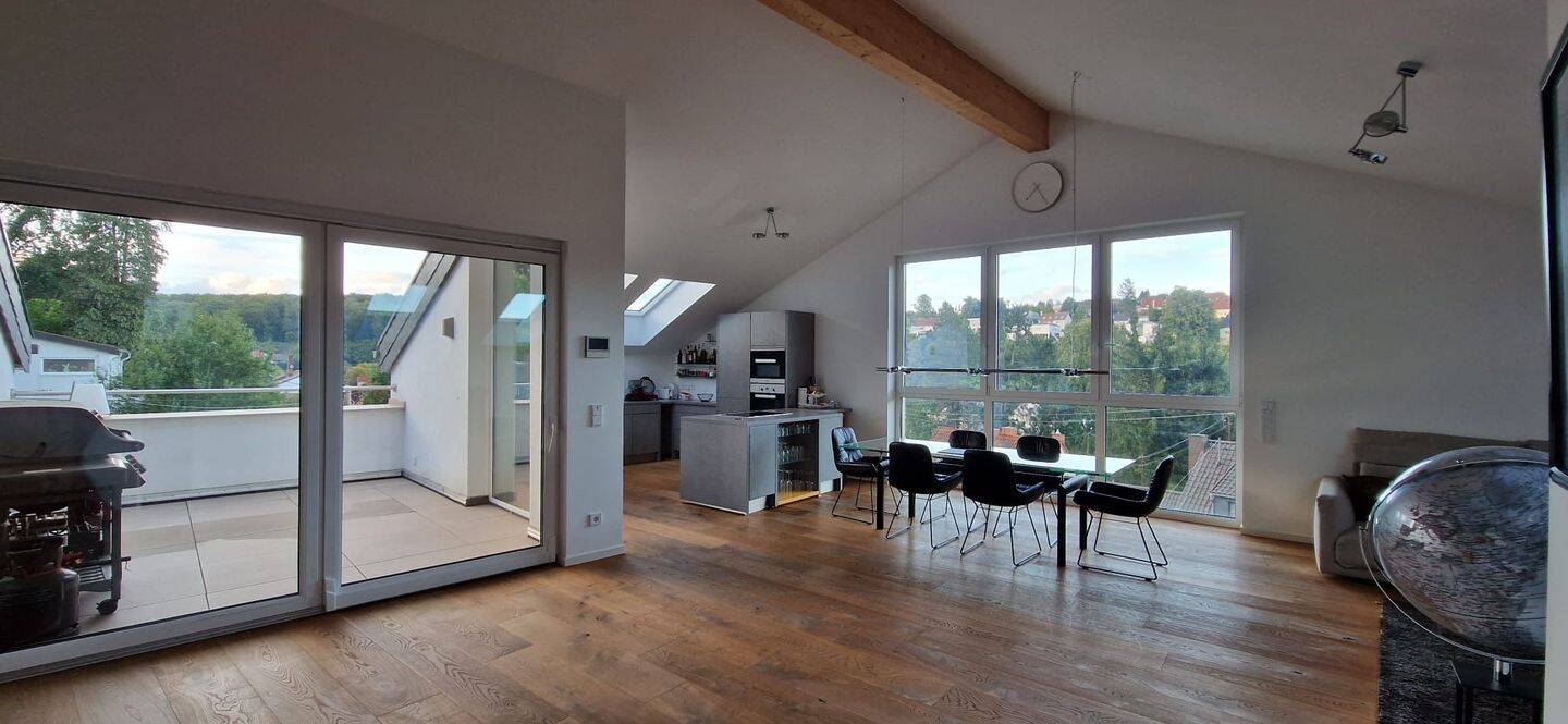 Traumhafte Penthouse Wohnung mit Blick über Fechingen!