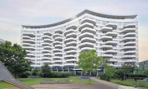 JETZT ZUGREIFEN: Moderne 2-Zimmer-Wohnung mit Balkon & Tiefgarage im Kölner Süden – 50968 Köln – Vorschaubild 3