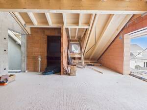 2-ZKB-Dachgeschosswohnung mit Aufzug und Südost-Balkon! Ruhige Lage! Wallbox vorbereitet! – 85051 Ingolstadt – Vorschaubild 3