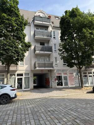 Erdgeschoßwohnung - 1,5 Zimmer mit Tiefgaragenstellplatz