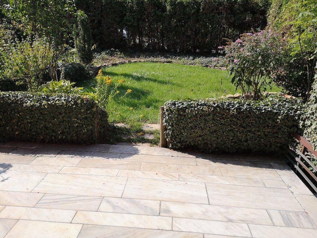 Schöne 2 Zimmer Wohnung mit Terrasse und Garten **keine WG möglich**