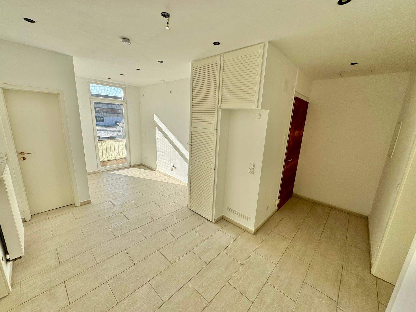 Freie moderne 3-Zi.-Altbauwohnung in Nürnberg nähe Opernhaus – Nürnberg – Vorschaubild 4