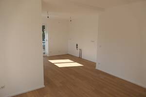 Wunderschöne Wohnung mit großem Balkon – 86956 Schongau – Vorschaubild 3