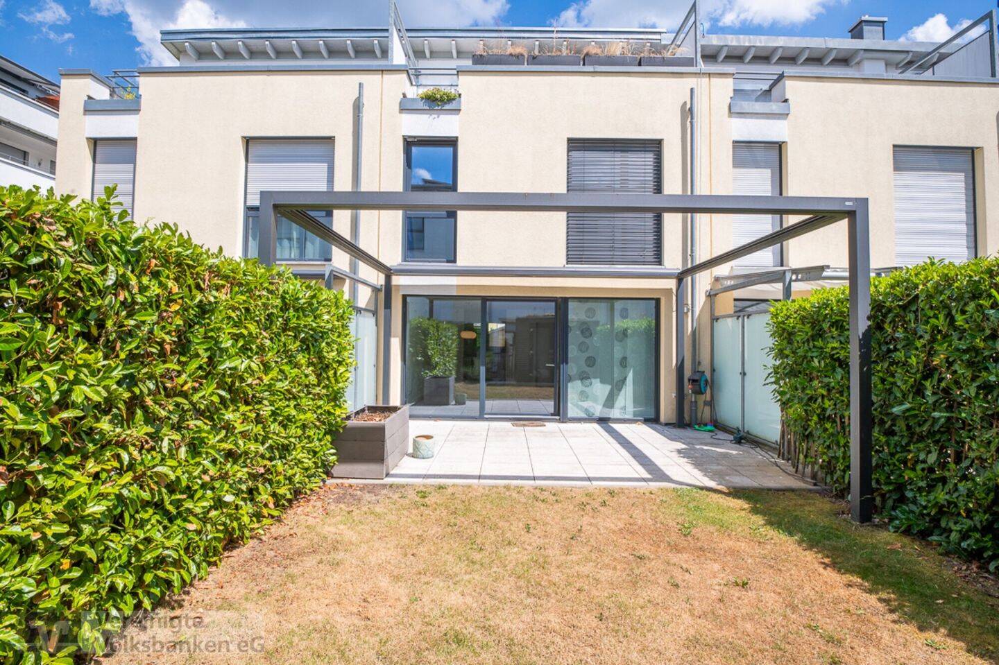 Stilvoll wohnen mit Komfort - hochwertiges Reihenmittelhaus mit Dachterrasse, Garten und zwei Tiefgaragenstellplätzen – Sindelfingen – Vorschaubild 9