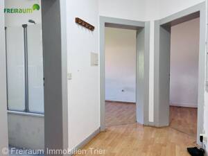 TR.-Engelstraße: Modernisierungsbedürftiges Mehrfamilienhaus mit 3 Wohneinheiten zu verkaufen. – 54292 Trier – Vorschaubild 3