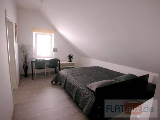 FLATmix.de / Nähe Rathaus, schickes 2-Raum-DG-Apartment im Altbau – Bielefeld – Vorschaubild 3