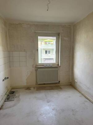 ACHTUNG SOMMERAKTION ! Kapitalanlage! Helle 3-Zimmer-Wohnung mit Balkon in D-Holthausen – 40589 Düsseldorf – Vorschaubild 6