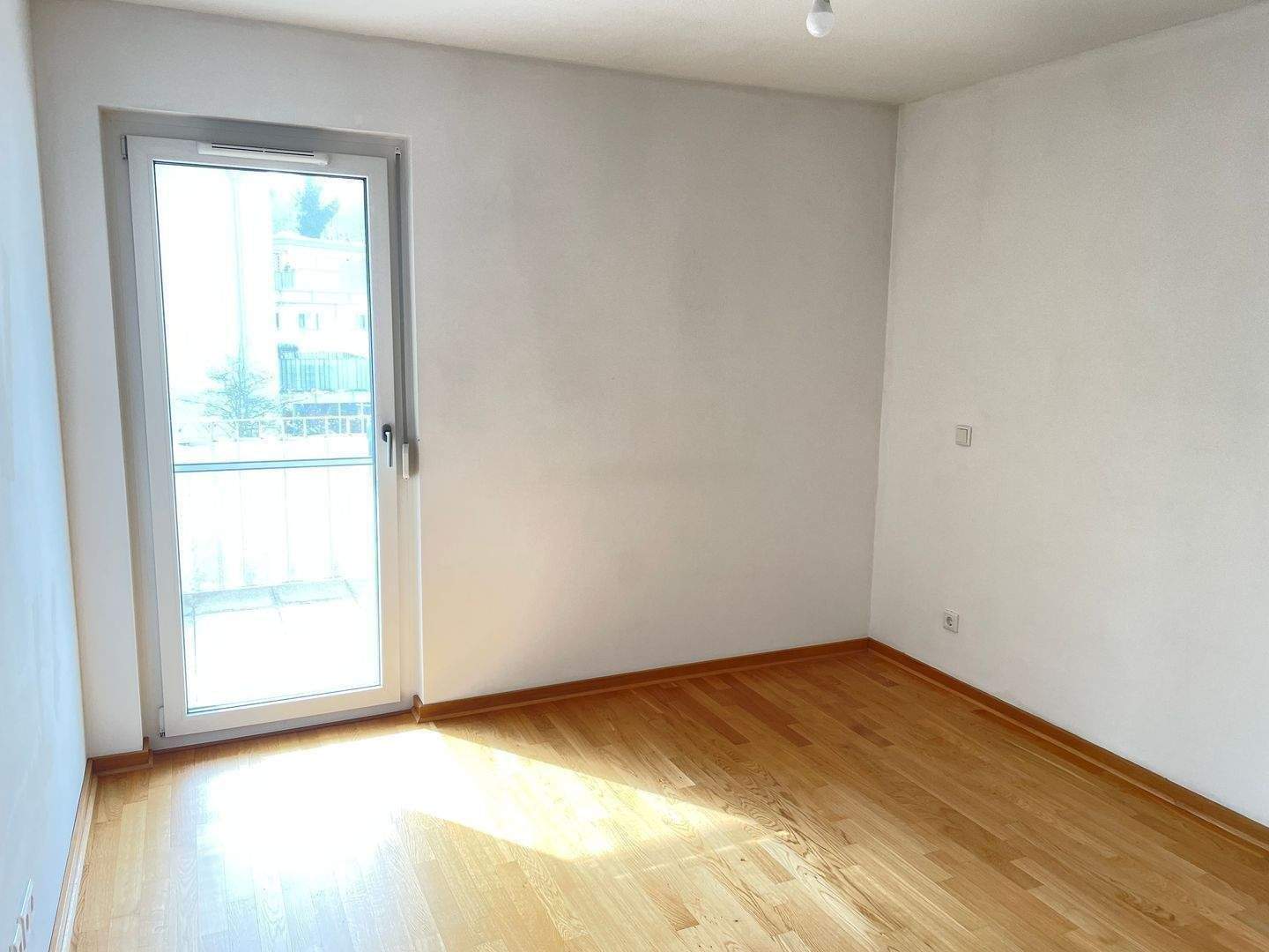 Moderne 3 -Zimmerwohnung mit Balkon Grundigpark – Fürth – Vorschaubild 3
