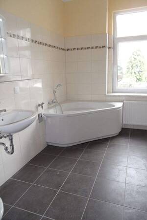 * mit Küche ! * 2 Zimmer Wohnung in Werdau zu vermieten! – 8412 Werdau – Vorschaubild 2
