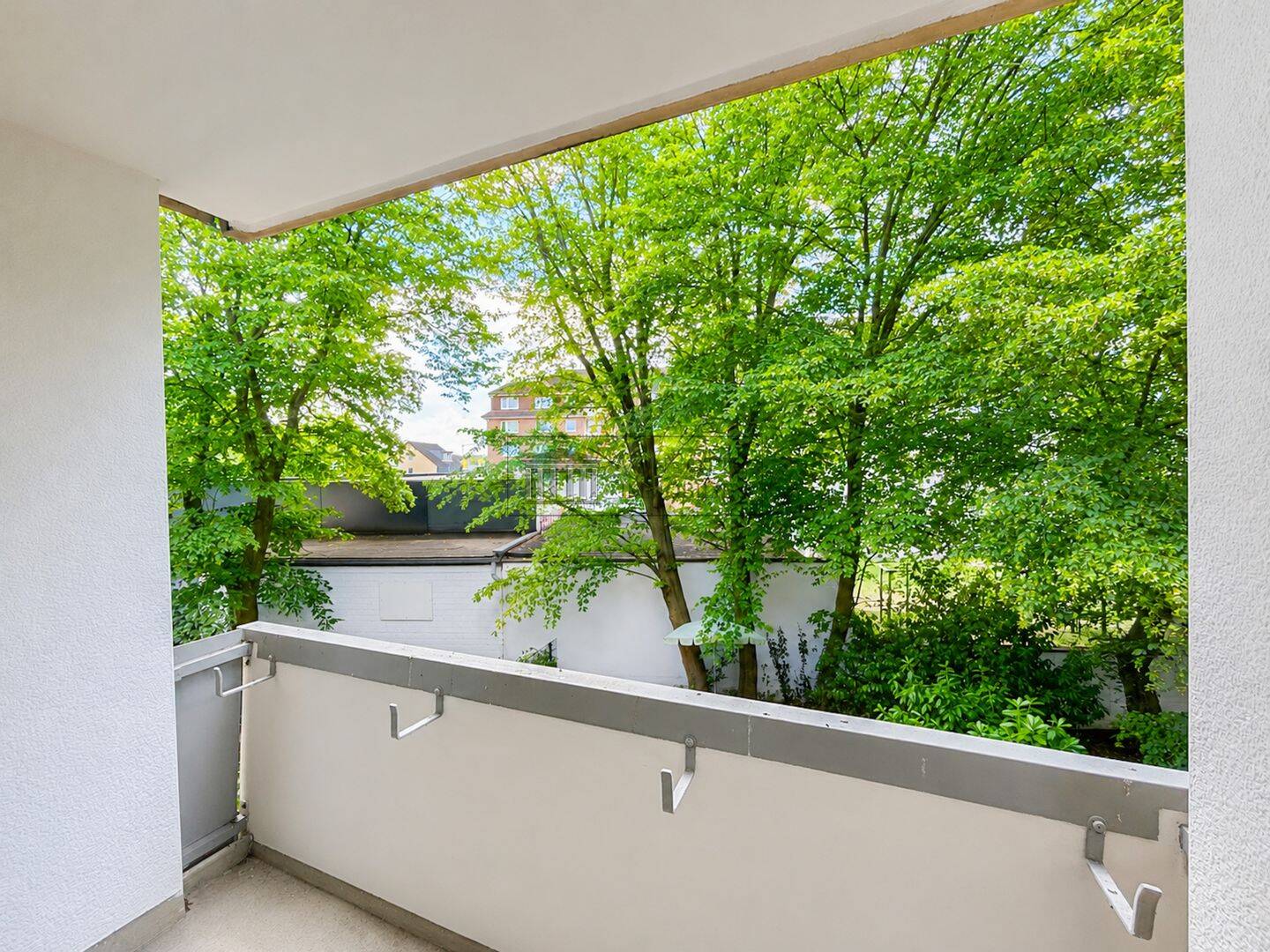 Einziehen oder vermieten - Modernisierte Wohnung mit Balkon