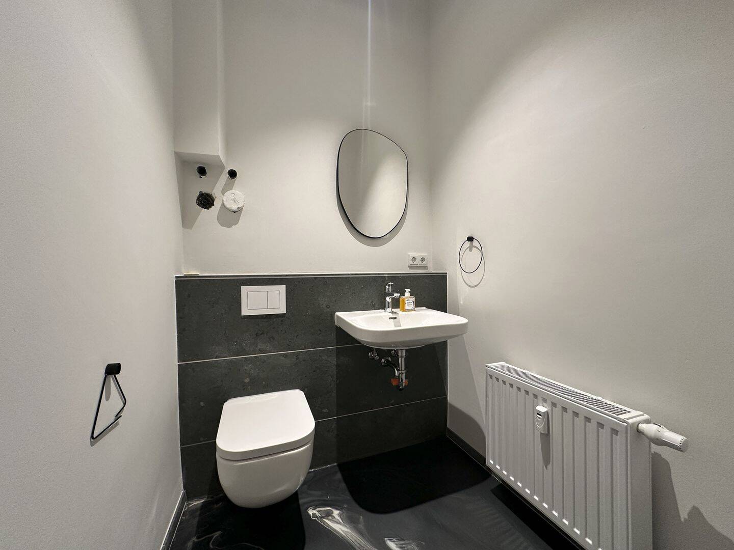 Modernisierte 3-Zimmer-Erdgeschosswohnung mit Loggia und separatem Arbeitszimmer in zentraler Lage – Kiel – Vorschaubild 5