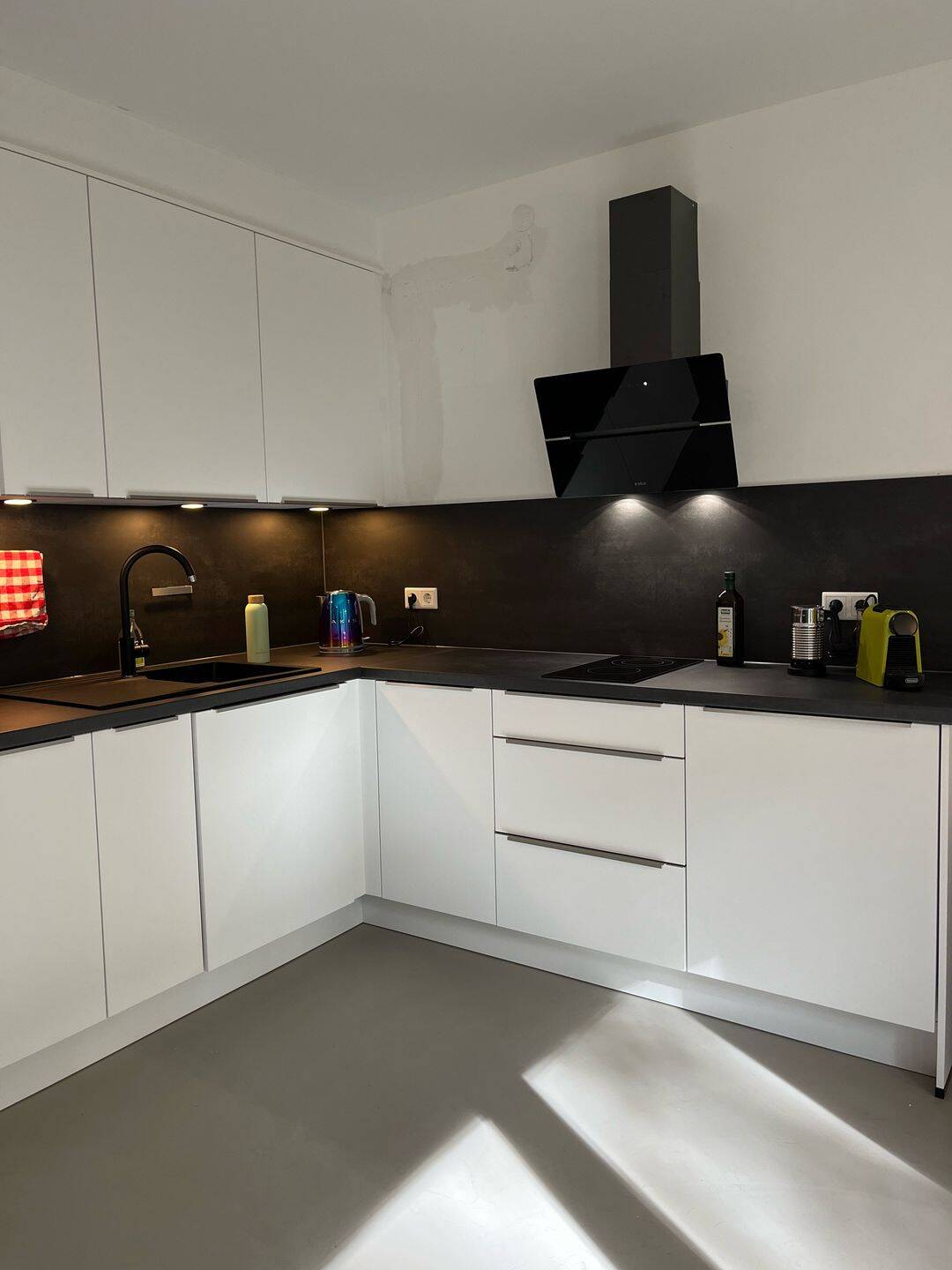 ? Hochwertig möblierte 2‑Zimmer‑Wohnung mit Terrasse & Garten – Toplage Sanderring im Altstadtring – Würzburg – Vorschaubild 3