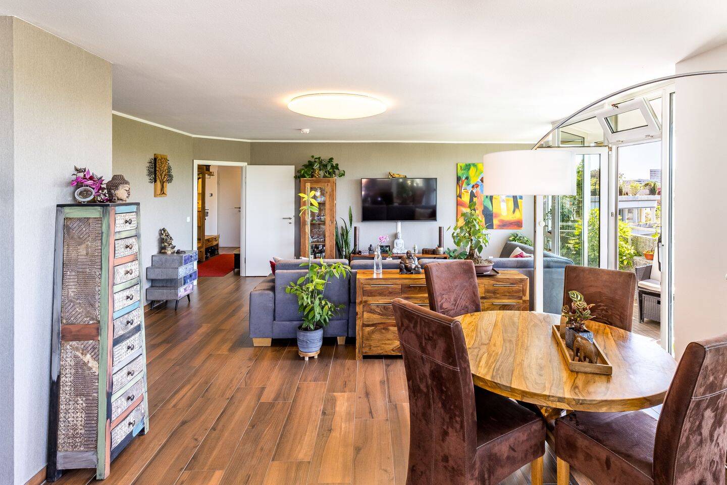Atemberaubende 3-Zimmer-Wohnung in Forstenried mit großer Dachterrasse – München – Vorschaubild 2