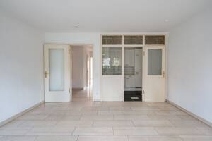 Charmante 2-Zimmer-Wohnung mit Loggia nahe dem Brosepark – 13156 Berlin – Vorschaubild 3