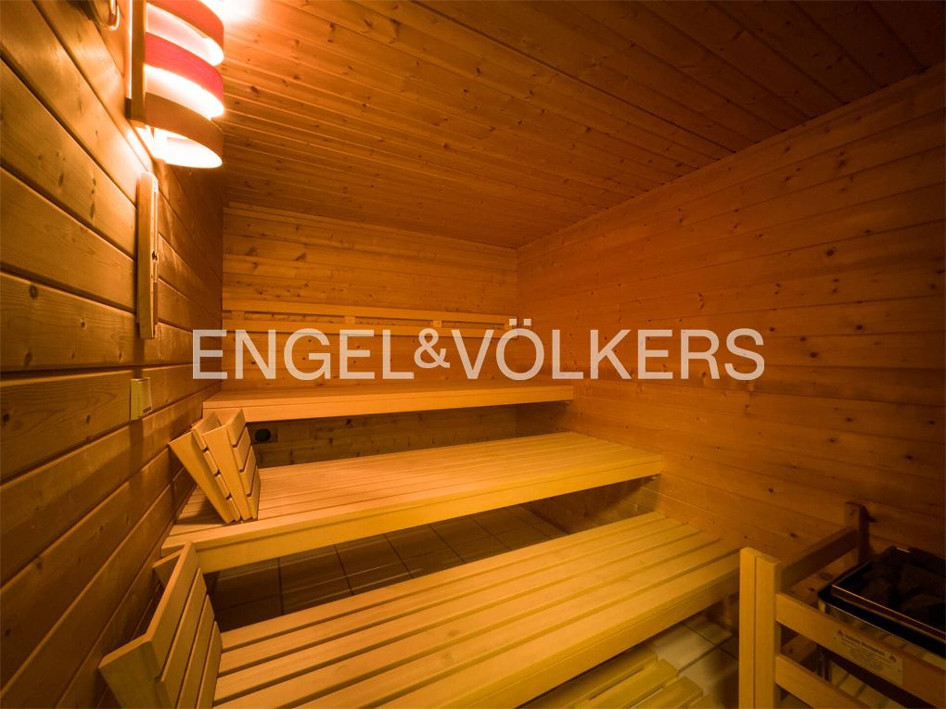 Haus in 56068 Koblenz mit 930 m² kaufen