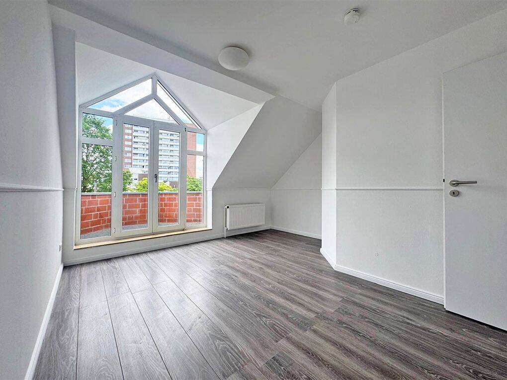 Obervieland/ Attraktive und großzügige 4-Zimmer-Maisonettewohnung mit zwei Balkonen – Bremen – Vorschaubild 6