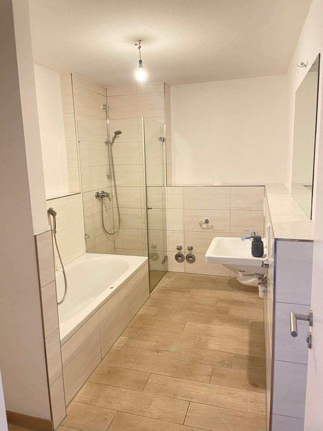 Moderne 3 -Zimmerwohnung mit Balkon Grundigpark – Fürth – Vorschaubild 6