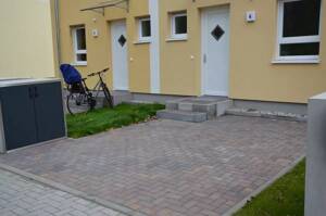 Modernes Reihenhaus (Bj2017) mit Dachterrasse, Garten &Modern Einbauküche in Hohenschönhausen – 13055 Berlin – Vorschaubild 2