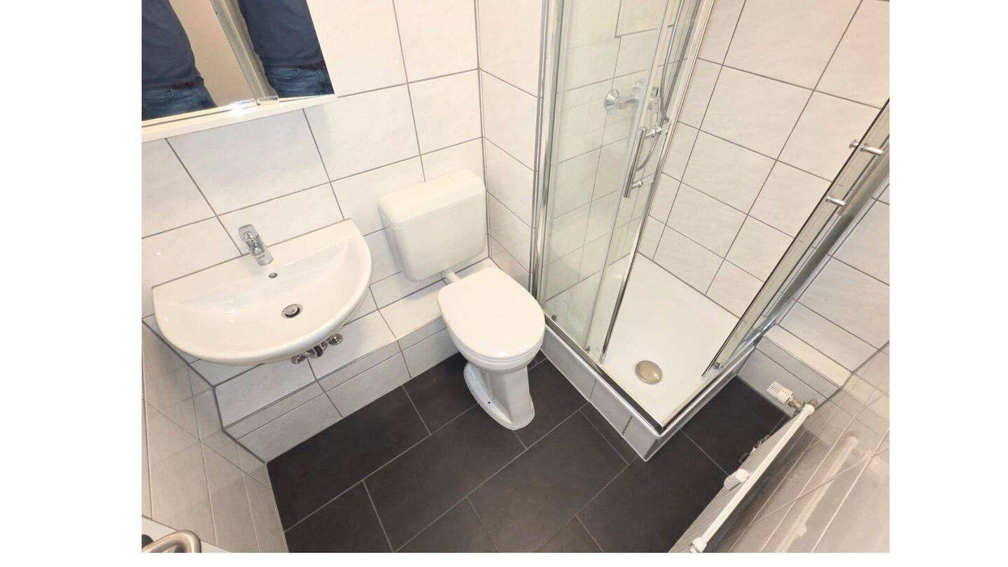 Voll möbliertes Designer-Apartment mit Balkon & TG-Stellplatz, Mannheimer Bestlage L7, direkt an Uni – Mannheim – Vorschaubild 8